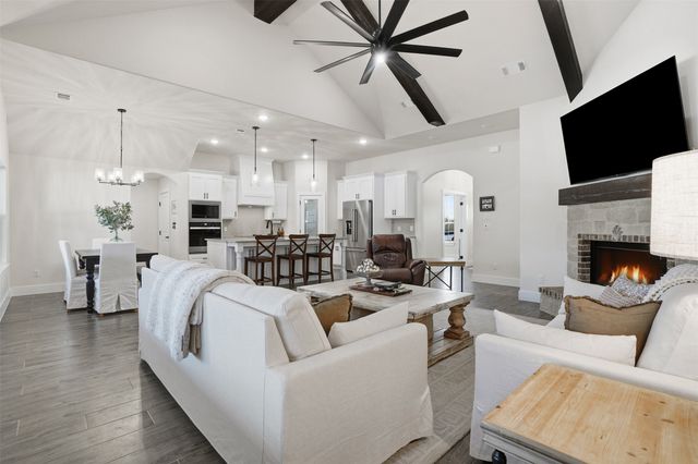 9017 Valley Oak Court, Springtown, TX 76082