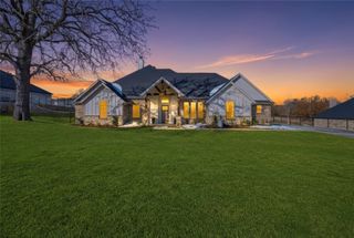 9017 Valley Oak Court, Springtown, TX 76082