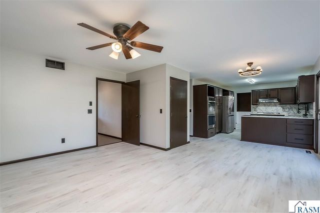 116 Piccadilly Avenue, Mankato, MN 56001