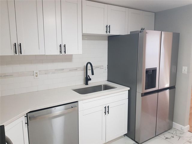 311 58TH AVENUE E, Bradenton, FL 34203