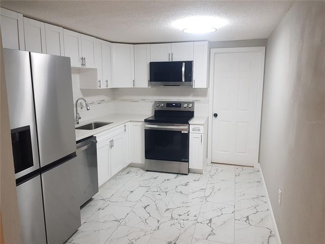 311 58TH AVENUE E, Bradenton, FL 34203