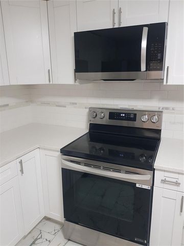 311 58TH AVENUE E, Bradenton, FL 34203