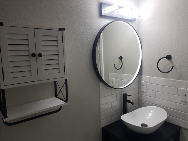 311 58TH AVENUE E, Bradenton, FL 34203