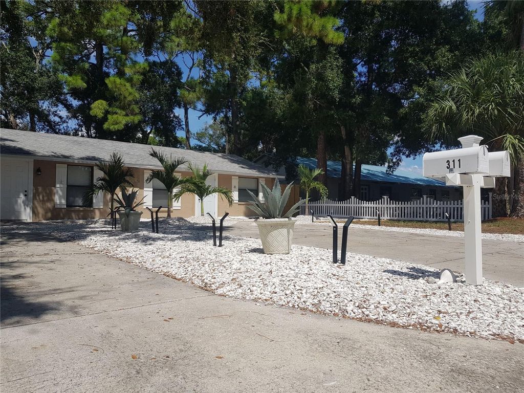 311 58TH AVENUE E, Bradenton, FL 34203