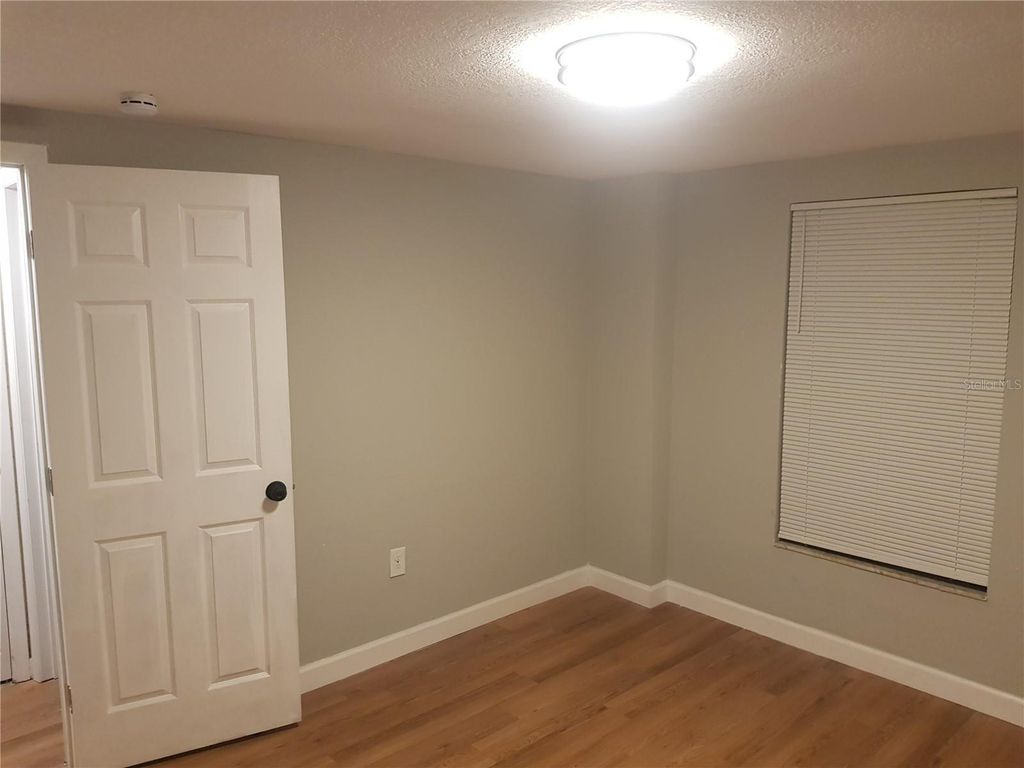 Image 25 of property listing at 311 58TH AVENUE E, Bradenton, FL 34203