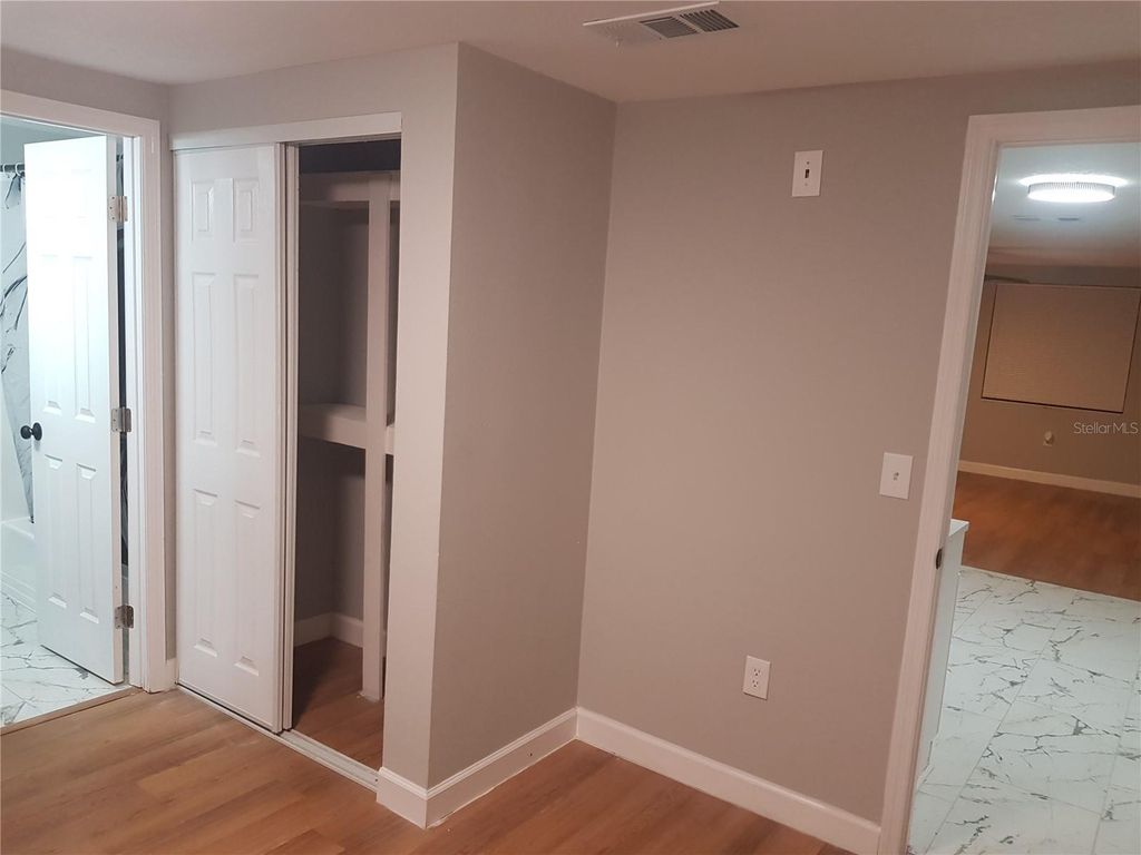 Image 30 of property listing at 311 58TH AVENUE E, Bradenton, FL 34203