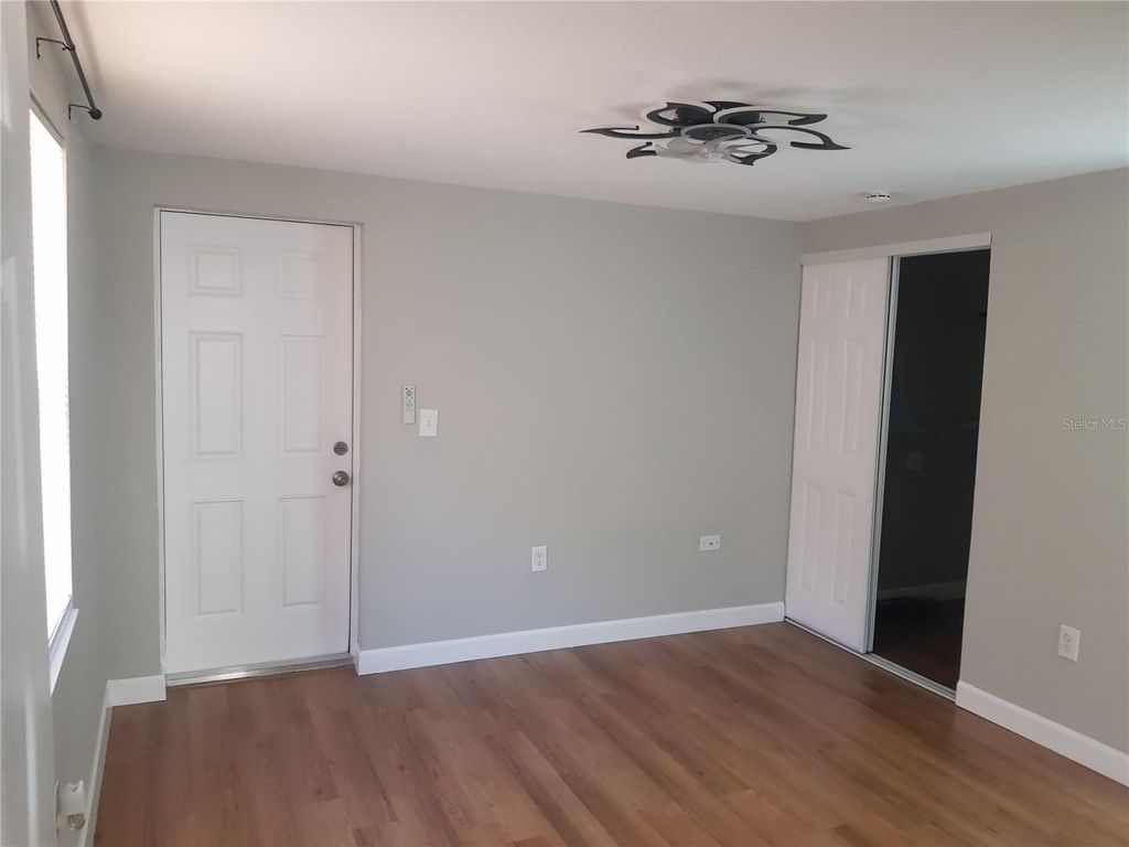 Image 31 of property listing at 311 58TH AVENUE E, Bradenton, FL 34203
