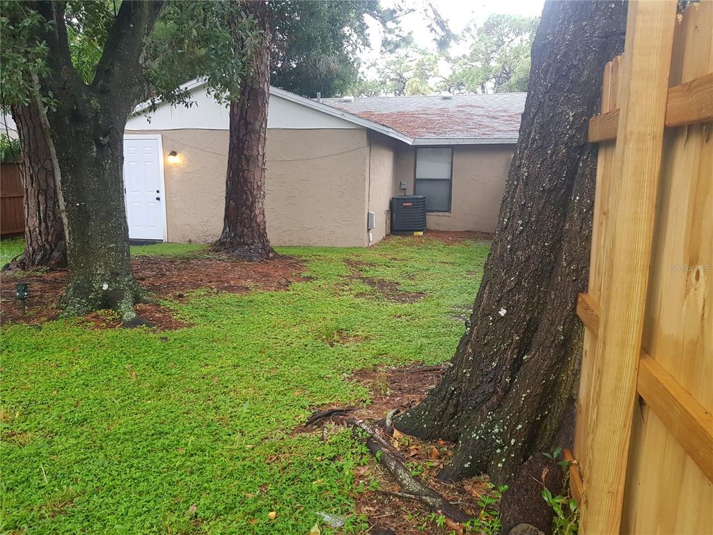 Image 78 of property listing at 311 58TH AVENUE E, Bradenton, FL 34203