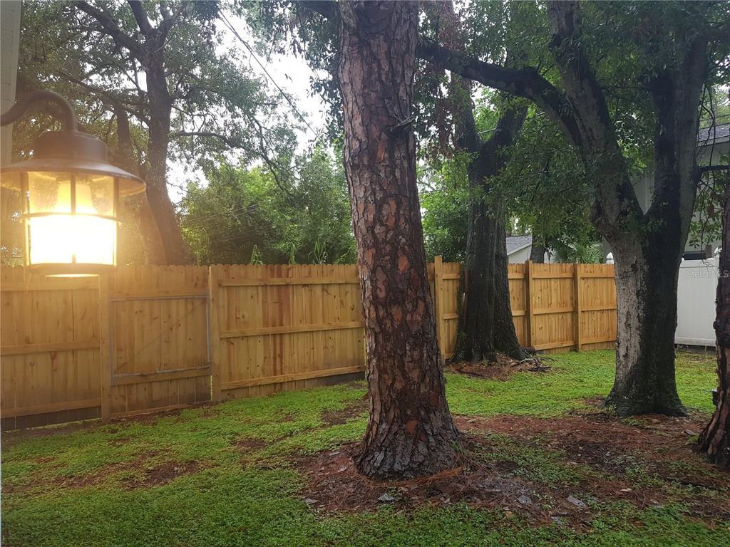 Image 80 of property listing at 311 58TH AVENUE E, Bradenton, FL 34203