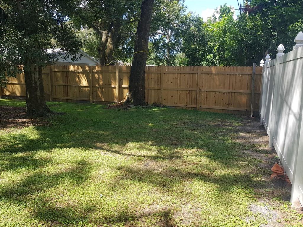 Image 81 of property listing at 311 58TH AVENUE E, Bradenton, FL 34203