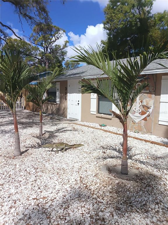 Image 97 of property listing at 311 58TH AVENUE E, Bradenton, FL 34203
