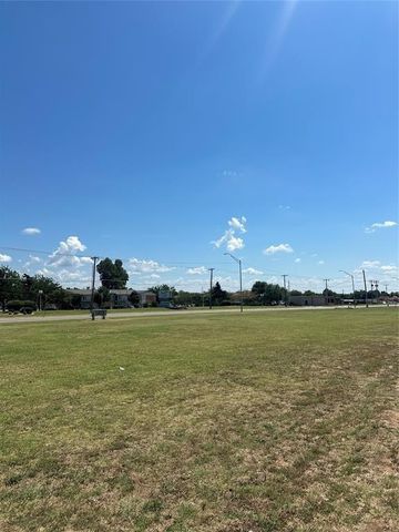 1209 N Douglas Boulevard, Oklahoma City, OK 73130