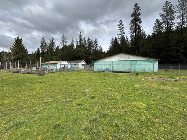 16625 Ford Road, Rogue River, OR 97537