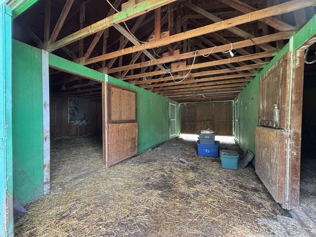 16625 Ford Road, Rogue River, OR 97537