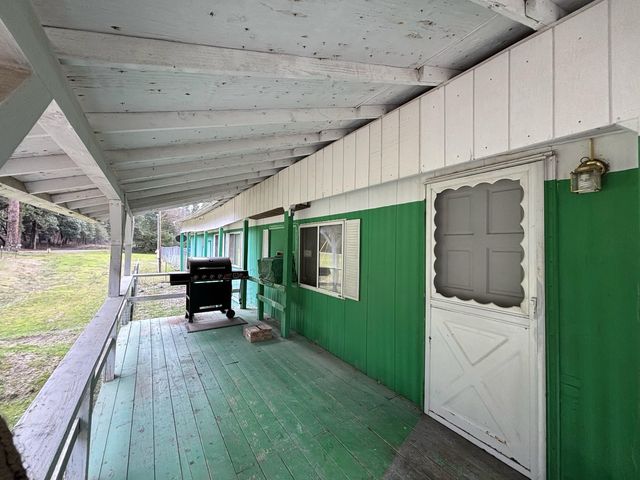 16625 Ford Road, Rogue River, OR 97537