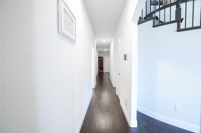 222 Crestview Drive, Midlothian, TX 76065