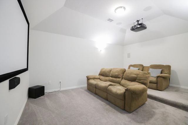 222 Crestview Drive, Midlothian, TX 76065