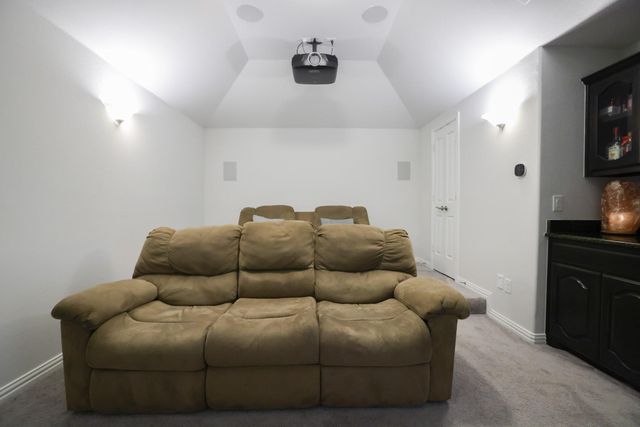 222 Crestview Drive, Midlothian, TX 76065