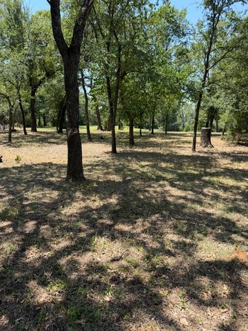 2300 Spring Mountain Road, Cross Roads, TX 76227