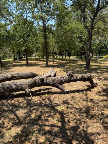 2300 Spring Mountain Road, Cross Roads, TX 76227
