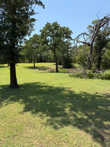2300 Spring Mountain Road, Cross Roads, TX 76227