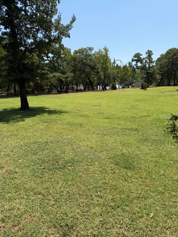 2300 Spring Mountain Road, Cross Roads, TX 76227