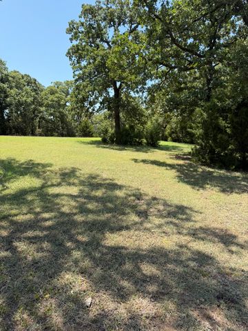 2300 Spring Mountain Road, Cross Roads, TX 76227