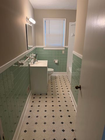 2221 Avondale Drive, Spartanburg, SC 29302