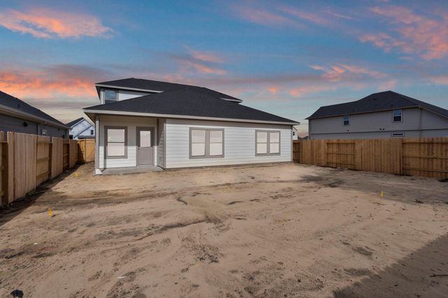 224 Magnolia Laurel Drive, Alvin, TX 77511