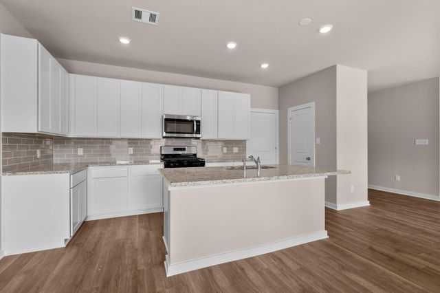 224 Magnolia Laurel Drive, Alvin, TX 77511