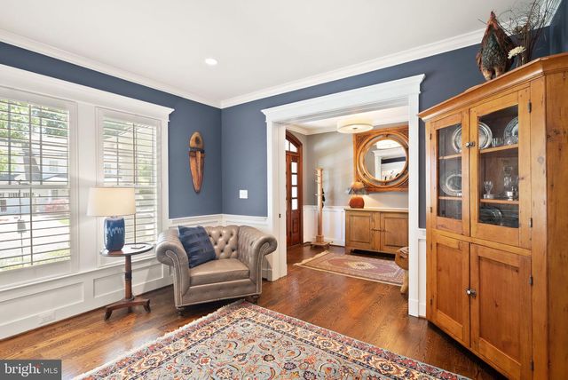121 TAPAWINGO RD SW, Vienna, VA 22180