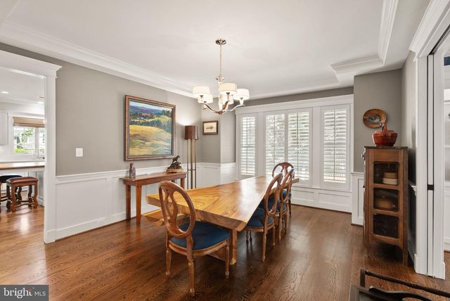 121 TAPAWINGO RD SW, Vienna, VA 22180