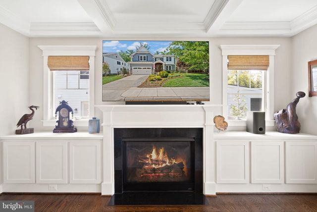 121 TAPAWINGO RD SW, Vienna, VA 22180