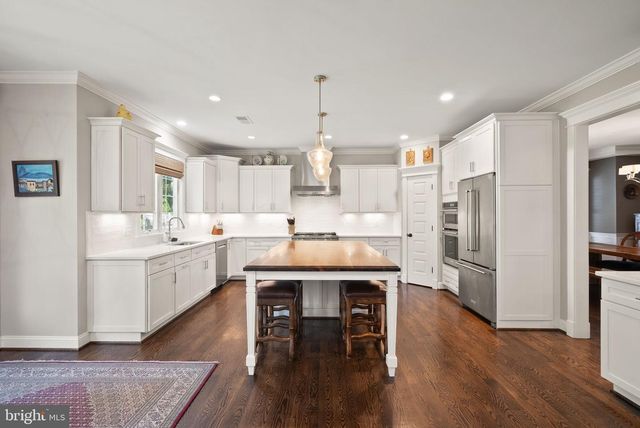 121 TAPAWINGO RD SW, Vienna, VA 22180