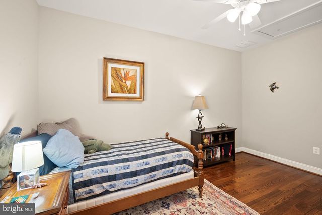 121 TAPAWINGO RD SW, Vienna, VA 22180