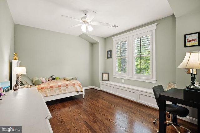 121 TAPAWINGO RD SW, Vienna, VA 22180