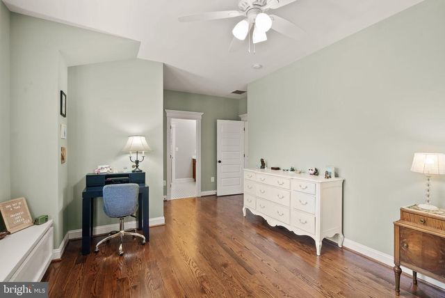 121 TAPAWINGO RD SW, Vienna, VA 22180