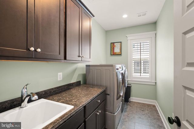 121 TAPAWINGO RD SW, Vienna, VA 22180