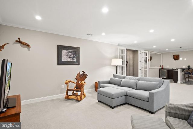 121 TAPAWINGO RD SW, Vienna, VA 22180