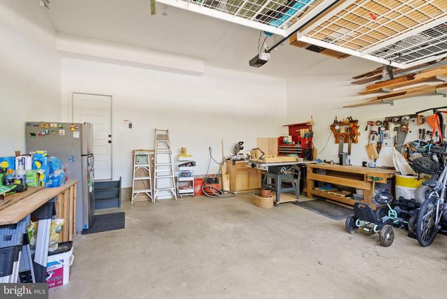 121 TAPAWINGO RD SW, Vienna, VA 22180
