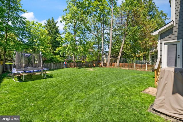 121 TAPAWINGO RD SW, Vienna, VA 22180