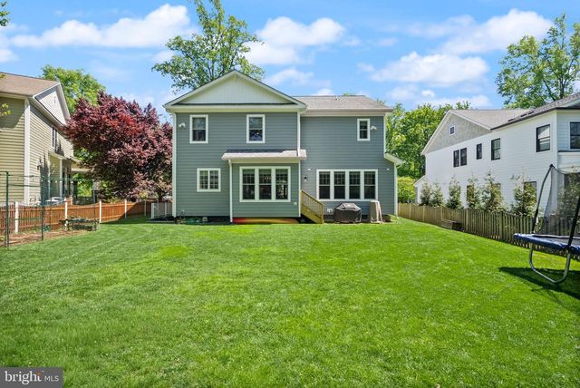 121 TAPAWINGO RD SW, Vienna, VA 22180