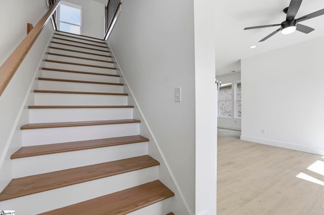 433 Ambiance Court, Spartanburg, SC 29301