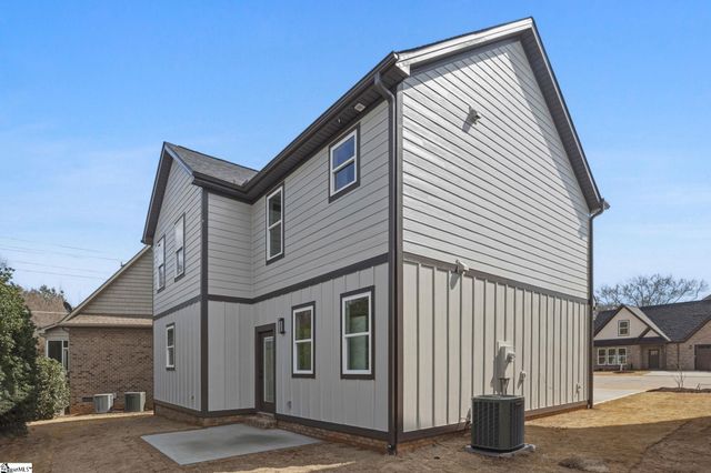 433 Ambiance Court, Spartanburg, SC 29301