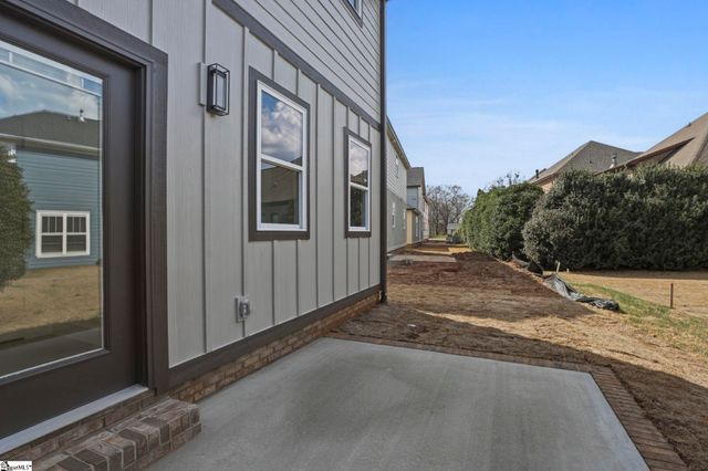 433 Ambiance Court, Spartanburg, SC 29301
