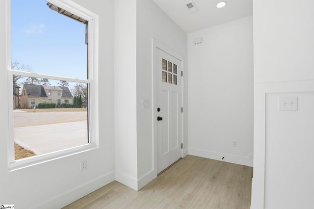 433 Ambiance Court, Spartanburg, SC 29301