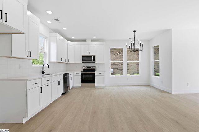 433 Ambiance Court, Spartanburg, SC 29301