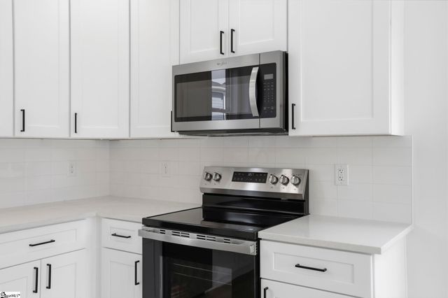 433 Ambiance Court, Spartanburg, SC 29301