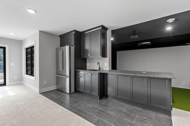 5933 Ashcroft Avenue, Edina, MN 55424