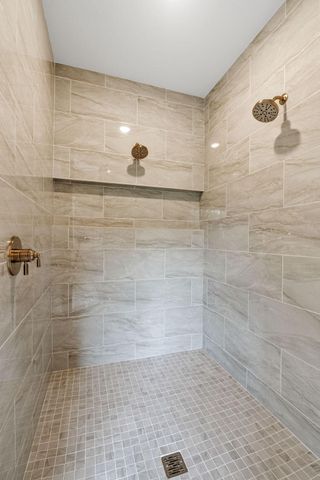 5933 Ashcroft Avenue, Edina, MN 55424